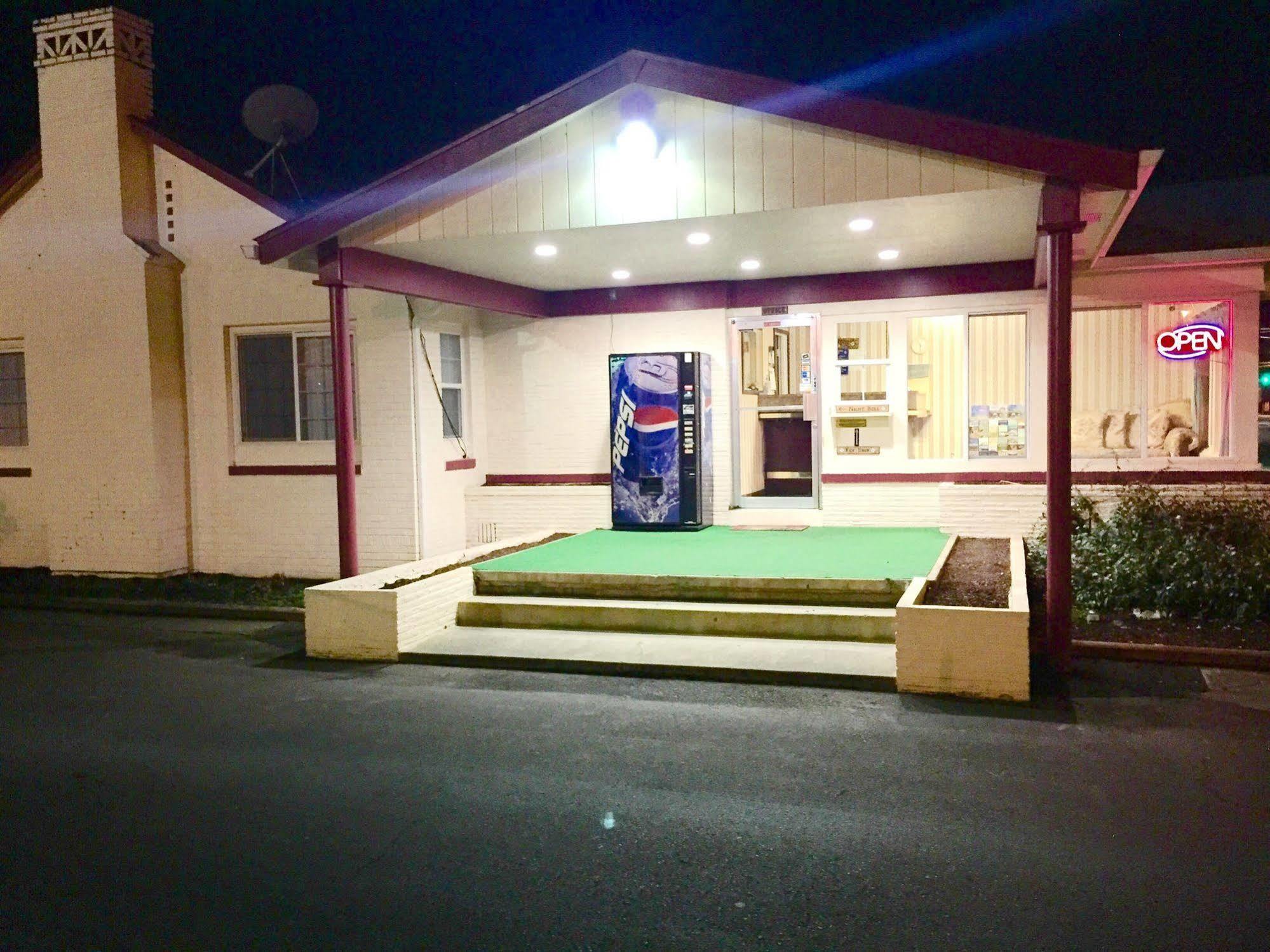 Travelers Inn Motel 세일럼 외부 사진